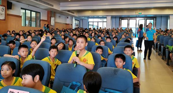 019年日本a片
中小学无线电科普宣传活动在江门市新会尚雅学校举行_副本.jpg